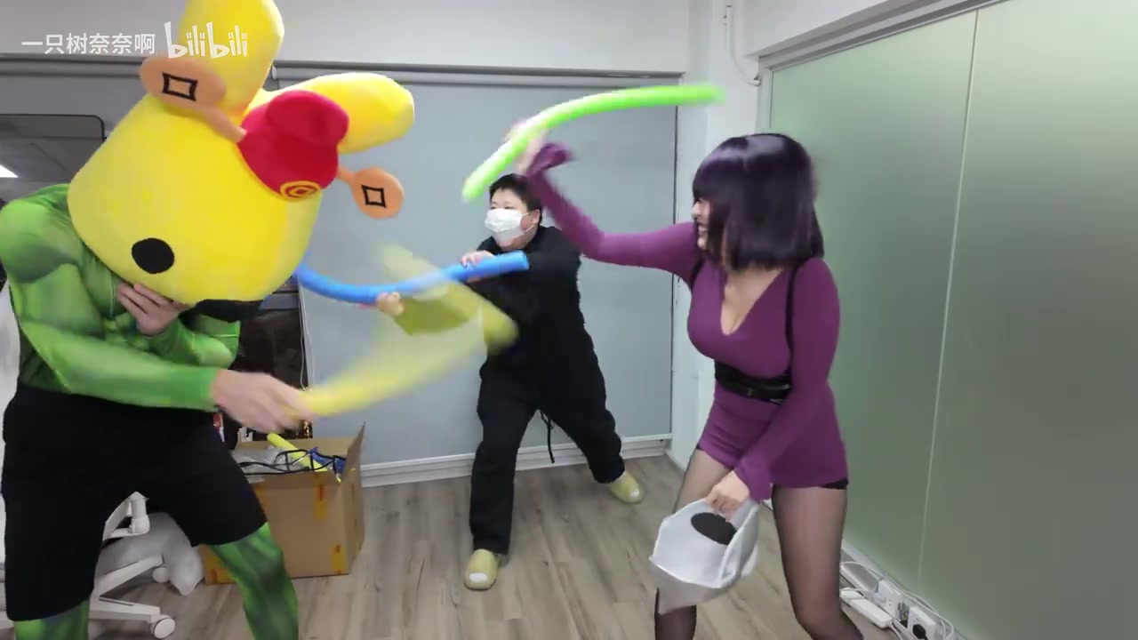 樹(shù)奈奈分享視頻：新年第一次cos哥布林，這表情我八輩子都學(xué)不來(lái)…